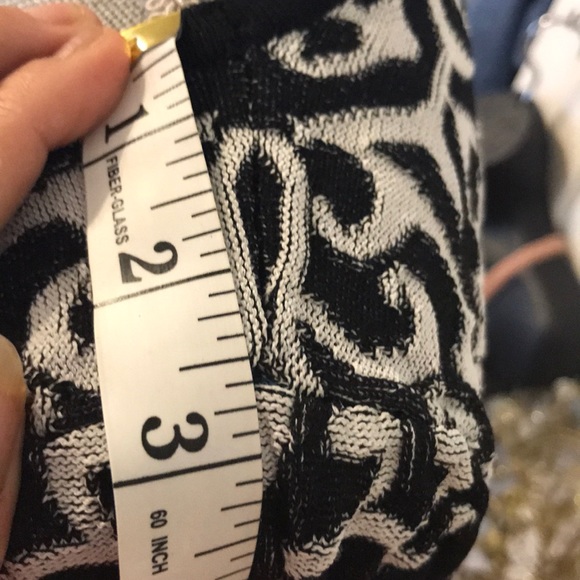 Carmen mark valvo sweater bodycon dress. EUC - Picture 6 of 8